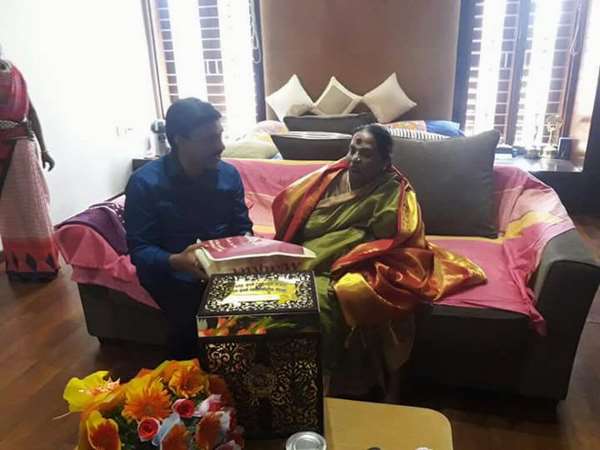 ಡಾ.ಪಾರ್ವತಮ್ಮ ರಾಜ್ ಕುಮಾರ್ ಗೆ ಆಹ್ವಾನ