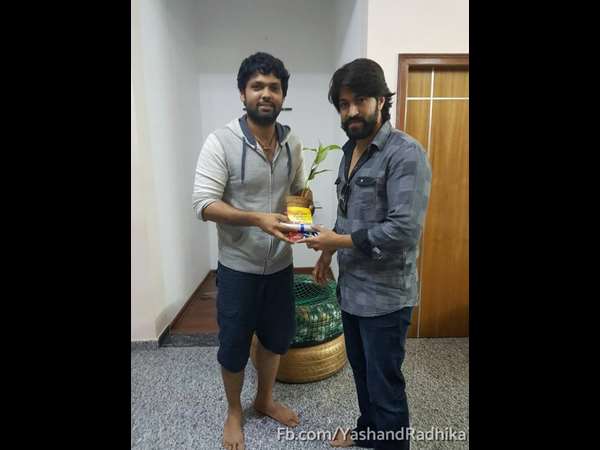 ರಕ್ಷಿತ್ ಶೆಟ್ಟಿಗೆ ಆಹ್ವಾನ ನೀಡಿದ ಯಶ್