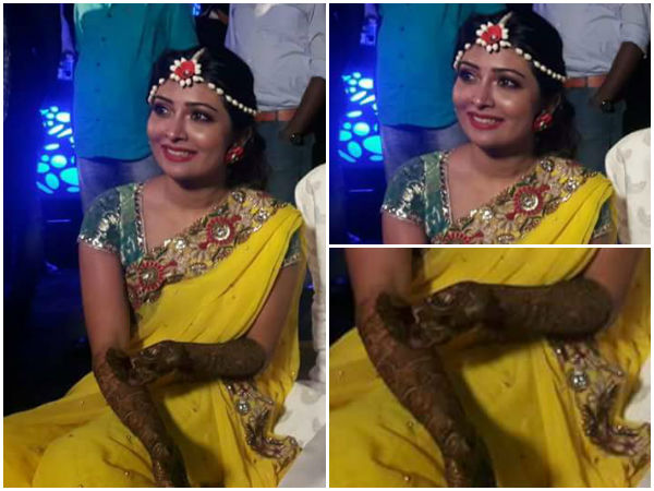 ರಾಧಿಕಾ ಕೈಯಲ್ಲಿ ಮದರಂಗಿ