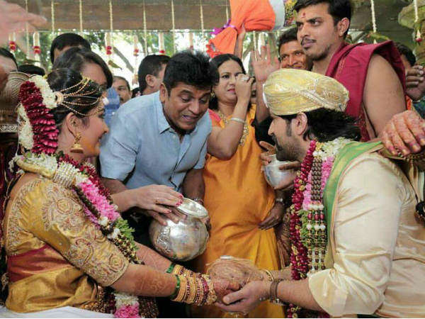 ಬ್ಯಾಚುಲರ್ ಲೈಫ್ಗೆ ಬಾಯ್ ಹೇಳಿದ ರಾಕಿಂಗ್ ಸ್ಟಾರ್ ಯಶ್ ಮತ್ತು ರಾಧಿಕಾ ಪಂಡಿತ್