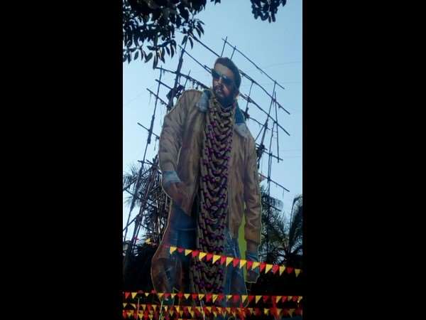 'ಹೆಬ್ಬುಲಿ' ಪಕ್ಕದಲ್ಲಿರಲಿಲ್ಲ ರವಿಮಾಮನ ಕಟೌಟ್!