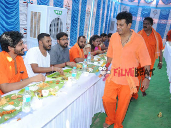 ಭಕ್ತರಿಗೆ ಊಟದ ವ್ಯವಸ್ಥೆ