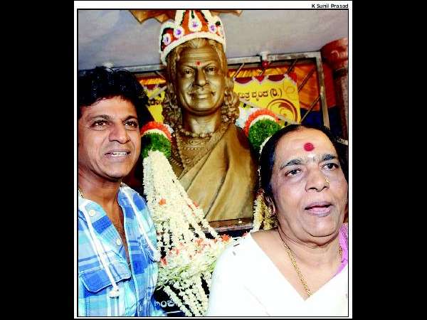 'ಕವಿರತ್ನ ಕಾಳಿದಾಸ' ಪ್ರತಿಮೆ