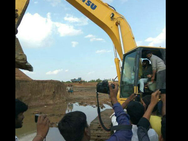 ಕೆರೆ ಹೂಳೆತ್ತುವ ಕಾಮಗಾರಿ ಪರಿಶೀಲನೆ