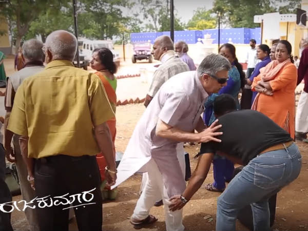 ಹಿರಿಯರಿಗೆ ಗೌರವ