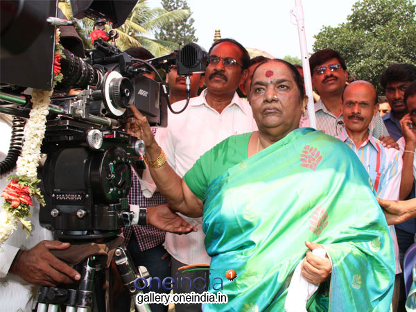 ದಿಟ್ಟ ನಿರ್ಮಾಪಕಿ