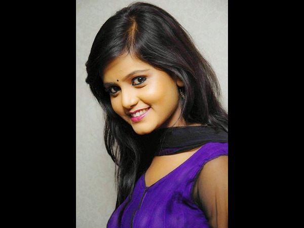ಮಯೂರಿ ಹಿನ್ನೆಲೆ ಗಾಯನ
