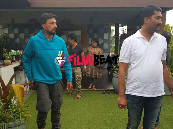 ಶಿವಣ್ಣನ ಮೊದಲ ಚಿತ್ರ ಪ್ರದರ್ಶನ