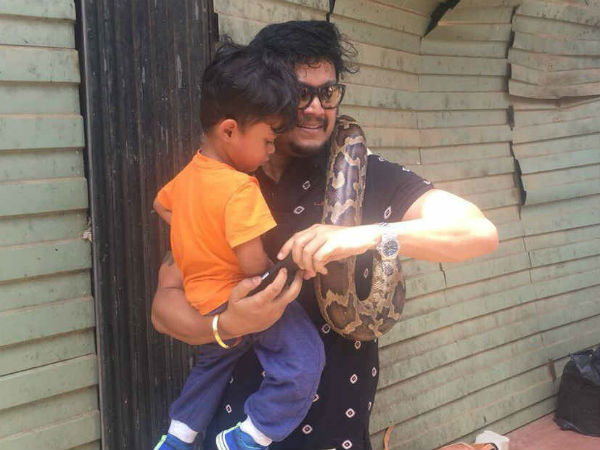 ಹೆಬ್ಬಾವಿನ ಜೊತೆ ಚೆಲ್ಲಾಟ