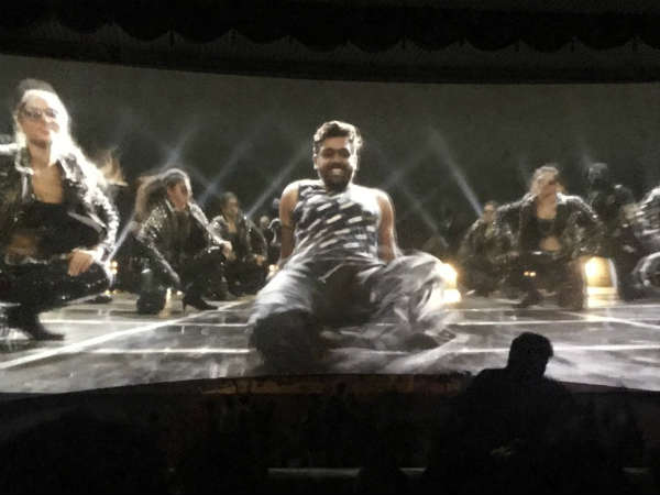 ಡೌನ್ ಲೋಡ್ ಮಾಡಿ ನೋಡ್ತಿದ್ದಾರೆ