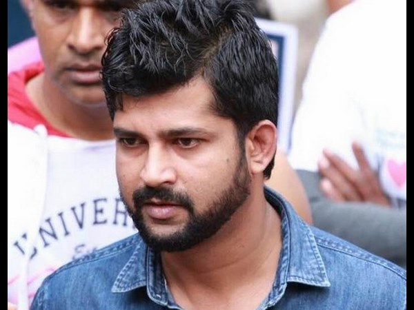 ಸಿಂಹದ ಮೇಲೆ 'ಪ್ರಕಾಶ್' ರಿಗೆ ಕೋಪ