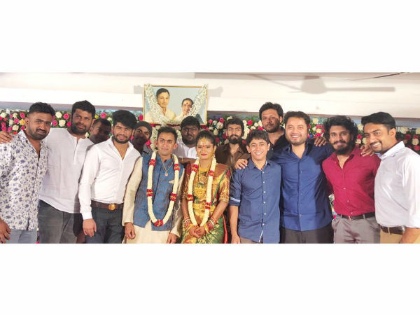 ಕುಟುಂಬಸ್ಥರ ಸಮ್ಮುಖದಲ್ಲಿ 'ನಿಶ್ಚಿತಾರ್ಥ'