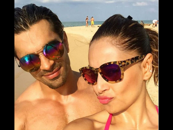 Actress Bipasha Basu not pregnant Actress Bipasha Basu not pregnant