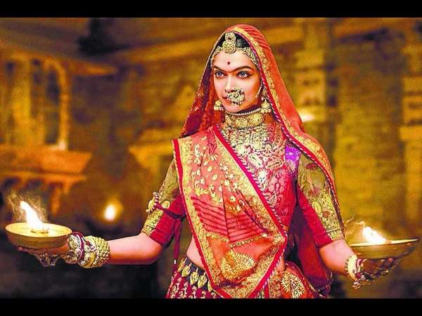 'ಪದ್ಮಾವತ್' ಚಿತ್ರ ವಿಮರ್ಶೆ: ವಿಜಯ ಕರ್ನಾಟಕ