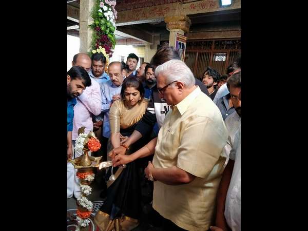 ಚಿತ್ರಕ್ಕೆ ಕ್ಲಾಪ್ ಮಾಡಿದ ಮುನಿರತ್ನ