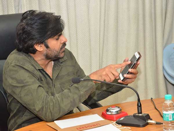ಜೂನಿಯರ್ ಕಲಾವಿದರೊಂದಿಗೆ ಚರ್ಚೆನಾ.?