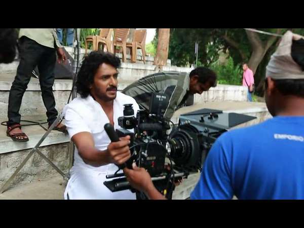 ಕಥೆ, ಚಿತ್ರಕಥೆ, ನಿರ್ದೇಶನ - ಉಪೇಂದ್ರ
