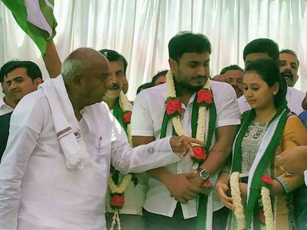 ಪೂಜಾ ಗಾಂಧಿ ಮತ್ತು ಅಮೂಲ್ಯ.!