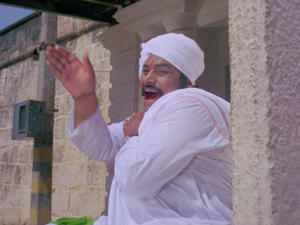 ಮೂರು ಕಾದಂಬರಿ ಒಟ್ಟಾಗಿಸಿದ ಚಿತ್ರ
