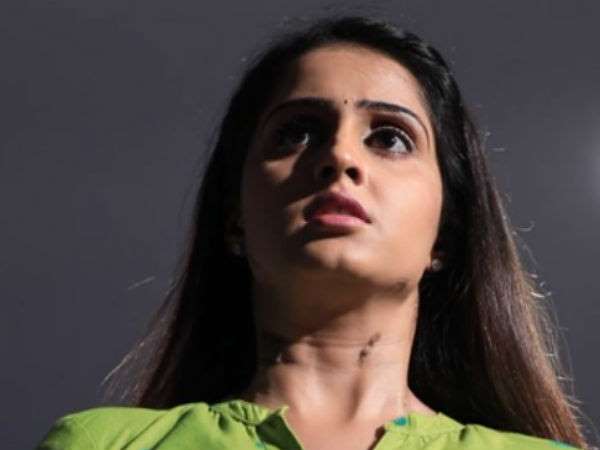 ಸಿತಾರ ದೇವಿ ಕಪಿಮುಷ್ಟಿಯಿಂದ ಹೊರಗೆ ಬರಬೇಕು.!