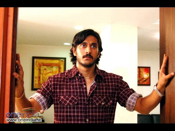 ಸೇಡಿಗೆ ನಿಂತ್ರಾ ಚೇತನ್.?
