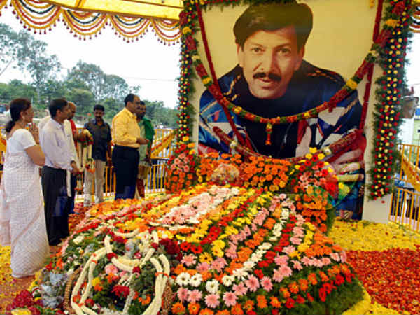 ಕುಟುಂಬದವರೆಲ್ಲಾ ಇದ್ದಾರೆ ಕೇಳಿ