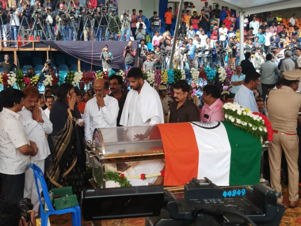 ರಾಜನ ಹಾಗೆ ಬದುಕಿದ್ದ ಅಂಬರೀಶ್