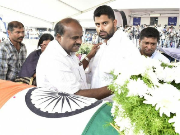 ಅಂಬಿ ಪ್ರೀತಿಗೆ ಗೌರವ ನೀಡಿ