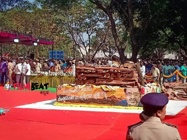 ಅಂಬಿಗಾಗಿ ಕಾಯುತ್ತಿದ್ದ ಚಿತೆ