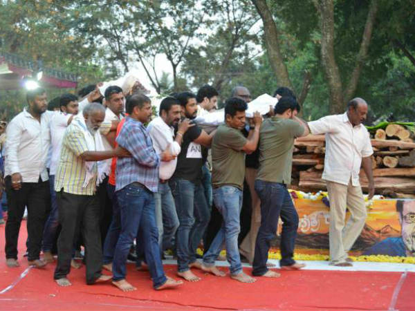 ನಾಲ್ವರಲ್ಲ....ನಾವೆಲ್ಲರೂ