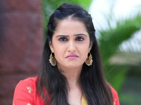 ಇಷ್ಟಾದರೂ ಬಾಯಿ ಬಿಡದ ರಾಣಿ