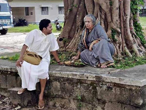 ಮೂಕಜ್ಜಿ ಹಾಗೂ ತಿಪ್ಪಜ್ಜಿಯ ನಡುವಿನ ದೃಶ್ಯ ಆಪ್ತವಾಗಿವೆ