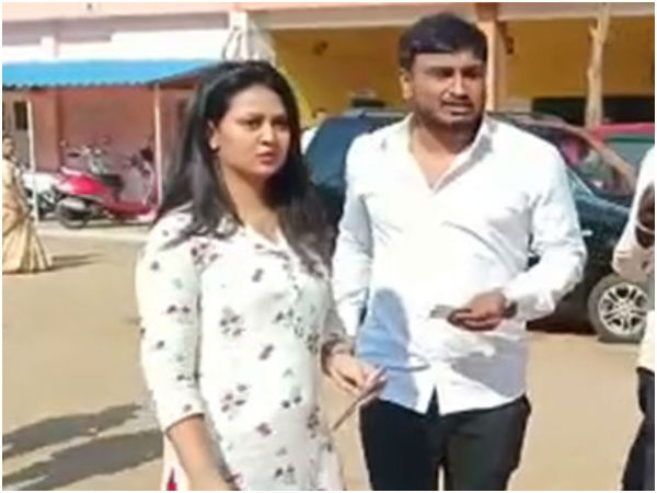ಕುಟುಂಬದ ಜೊತೆ ಅಮೂಲ್ಯ ಮತದಾನ