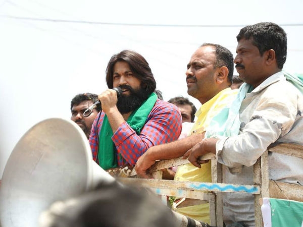 ಅಜ್ಜಿ ಮನೆಗೆ ಭೇಟಿ ನೀಡಿದ ಯಶ್