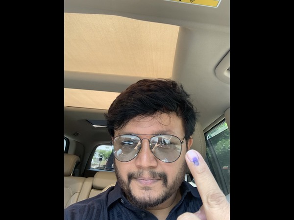 ವೋಟ್ ಮಾಡಿದ ಗಣೇಶ್