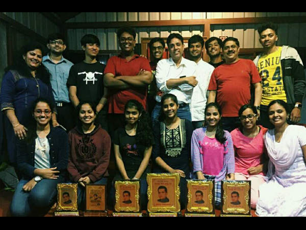 ಮಾರ್ಕ್ಸ್ ಕಾರ್ಡ್ ನ ಮಾರ್ಕ್ಸ್ ಹೆಚ್ಚು ಖುಷಿ ನೀಡುತ್ತದೆಯೋ, ವೇದಿಕೆ ಮೇಲೆ ನಿಂತಾಗ ಬರುವ ಜನರ ಚಪ್ಪಾಳೆ ಹೆಚ್ಚು ಖುಷಿ ನೀಡುತ್ತದೆಯೋ?