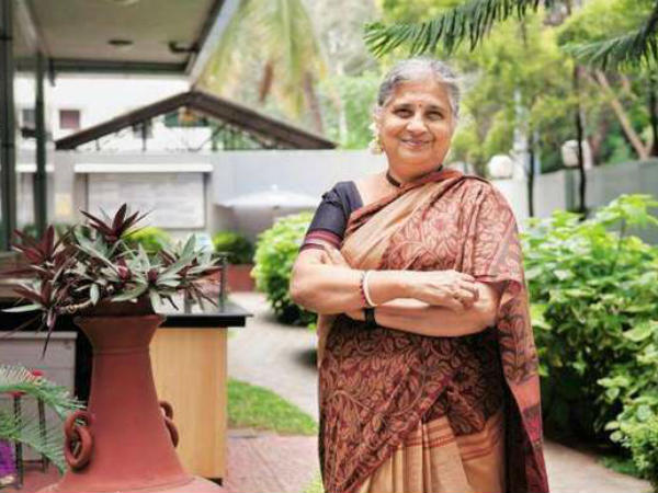 ಇಂಜಿನಿಯರಿಂಗ್ ಮುಗಿಯುವವರೆಗೆ ಬಿಳಿ ಬಟ್ಟೆ ಉಟ್ಟಿದ್ದರು
