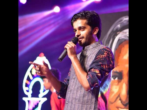 ವಿಲಾಸ್ ಹಿನ್ನೆಲೆ ಏನು?