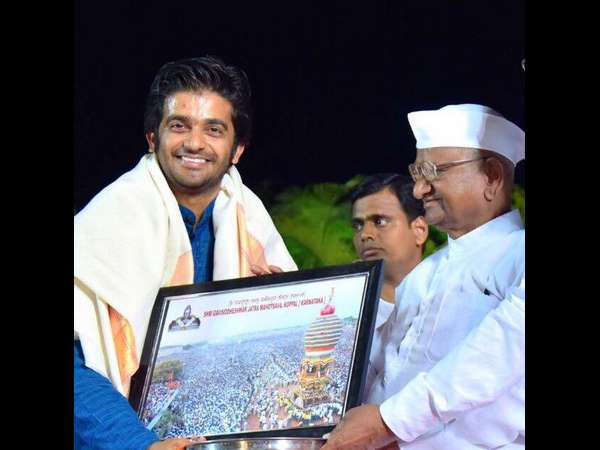 ದಿಗ್ಗಜರ ಸಮ್ಮುಖದಲ್ಲಿ ಚಿತ್ರ ಬಿಡಿಸಿದ್ದಾರೆ