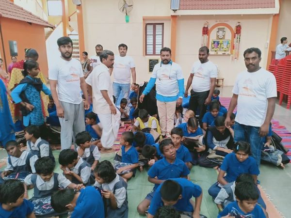 ಧಾರವಾಡದ ಚೈತನ್ಯ ಕಲಾ ಮಂಟಪದಲ್ಲಿ ಆಶ್ರಯ