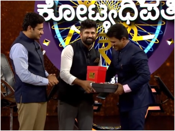 ಕೇಂದ್ರದ ಸರ್ಕಾರದ ಬಳಿ ಹಣ ಕೇಳುವ ತಾಕತ್ತಿಲ್ಲ