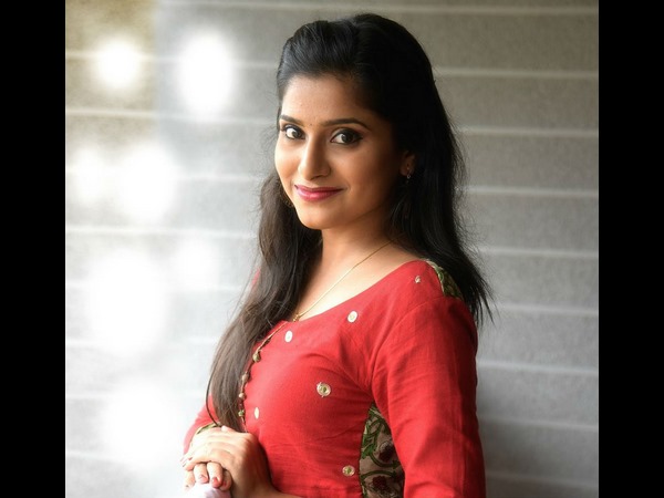 ಕನ್ನಡವಲ್ಲದೆ ಬೇರೆ ಯಾವ ಭಾಷೆಗಳಲ್ಲಿ ನಟಿಸಿದ್ದೀರಿ?