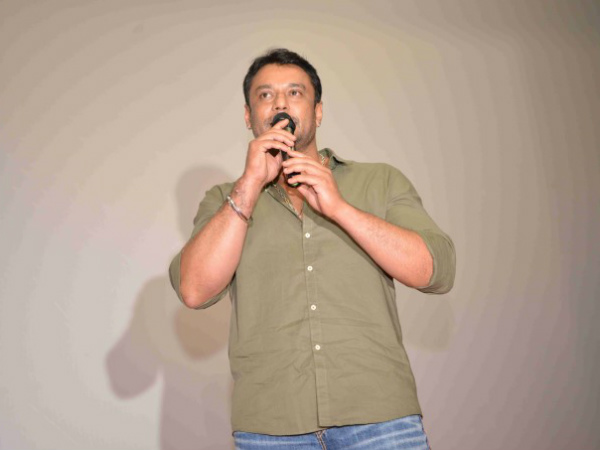 ಇಬ್ಬರು ಅಭಿಮಾನಿಗಳು ಇದನೆಲ್ಲ ಇಲ್ಲಿಗೆ ಬಿಟ್ಟುಬಿಡಿ