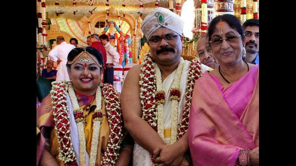 ಅನನ್ಯ ಕಾಸರವಳ್ಳಿ-ಸಂತೋಷ್