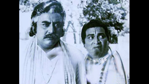 ಕೈಸುಟ್ಟುಕೊಂಡ ವಜ್ರಮುನಿ