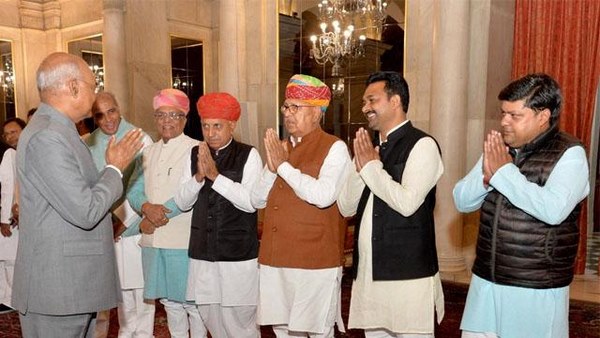 ರಾಷ್ಟ್ರಪತಿಯನ್ನು ಭೇಟಿ ಮಾಡಿದ್ದ ದುಷ್ಯಂತ್ ಸಿಂಗ್