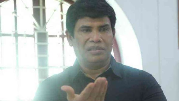ಸಹೋದರನ ಆತ್ಮಹತ್ಯೆಯಿಂದ ಆನಂದ್ ಕಂಗಾಲು