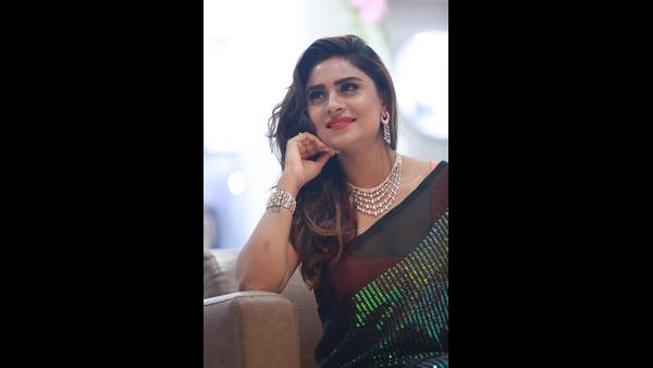 ಜನರಿಗೆ ಅವಶ್ಯಕ ವಸ್ತುಗಳ ಪೂರೈಕೆ