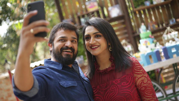 ಫೇಸ್ಬುಕ್ ನಲ್ಲಿ ದಿನವೂ ವಿಡಿಯೋ ಹಂಚಿಕೊಳ್ಳುತ್ತಿದ್ದಾರೆ