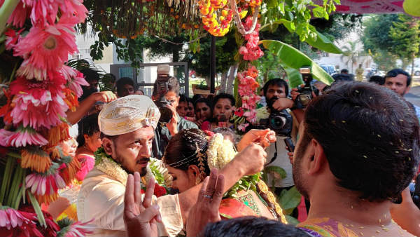 ಚಿತ್ರ ಸಾಹಿತಿಯಾಗಿ ಹೆಸರು